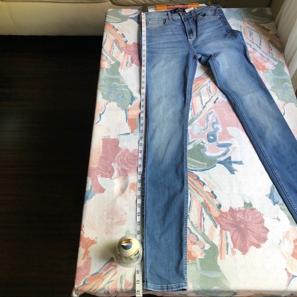 Hollister high rise supper skinny jeans, size W25/L32 - Picture 11 of 12